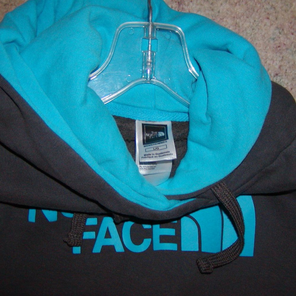 North Face Hoodie - MENS XL.  Gray with Aqua . Like new.